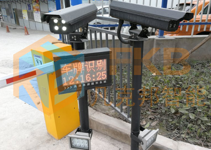 小區(qū)車牌識(shí)別系統(tǒng)