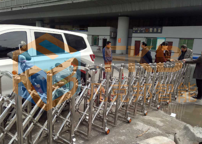 磁器口派出所電動伸縮門